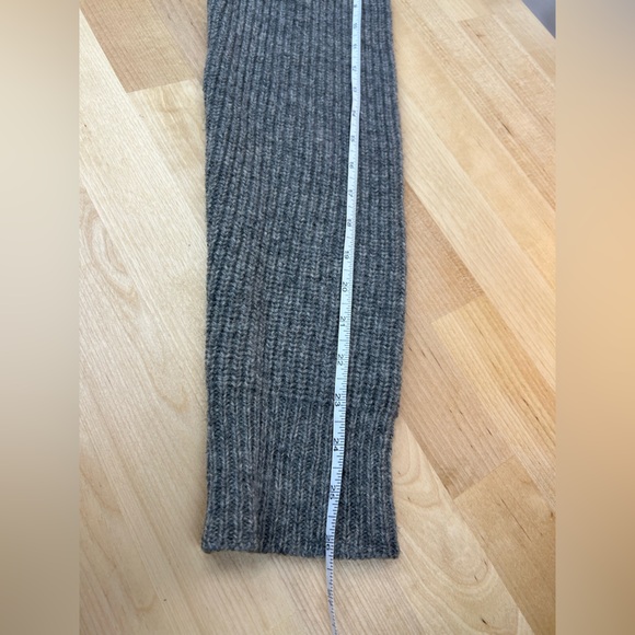 Wallace & Barnes Shetland 100% Wool color Gray brown Suede Shoulder Patch - Picture 5 of 10